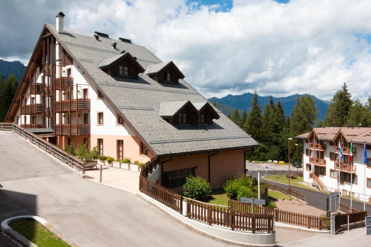 Nevesole Folgarida Resort Aparthotel Exterior foto