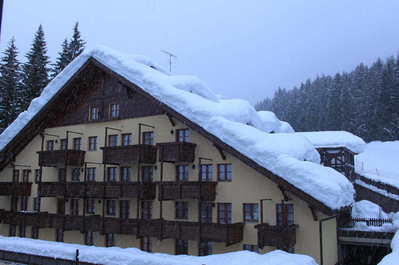 Nevesole Folgarida Resort Aparthotel Exterior foto
